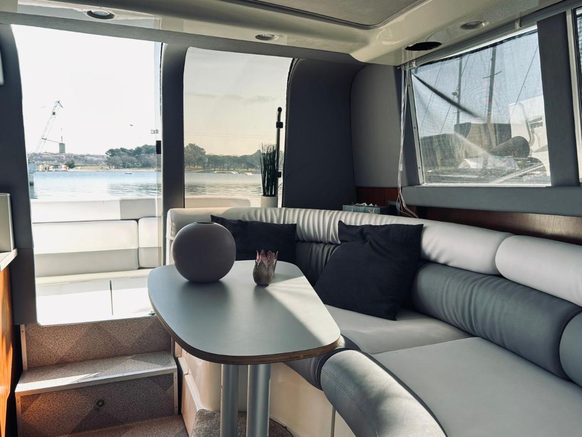 Dream Night Boats *